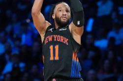 实至名归！佈(bù)伦森喜获NBA杯MVP