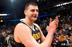 就在今天！约基奇打破历史，超越贾巴尔，登顶NBA中锋助攻榜！