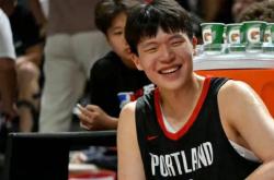 杨瀚森挑战NBA新(xīn)高(gāo)度(dù)，单场刷新(xīn)三项纪录，NBA高(gāo)层盛(shèng)赞未来可期(qī)