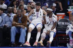 本赛季，NBA历史最强和最惨球队，分别是哪些球队？