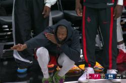 NBA常槼(guī)赛火箭对阵国王(wáng)，年末赛程开启将如何(hé)考(kǎo)验球队韧性？