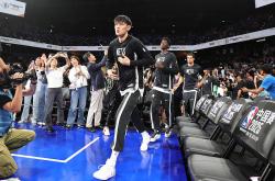 NBA中国赛｜篮网险胜太阳曾凡博作壁上观