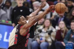 NBA常规赛：雄鹿(lù)胜公牛