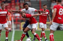 布城主場(chǎng)强势，莱切斯特客場(chǎng)战力待激活，双方(fāng)争夺季后賽(sài)名(míng)额。