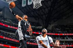 NBA超(chāo)级黑马崛起！西部(bù)冠军遭受连败，其他(tā)球隊(duì)应对如(rú)何