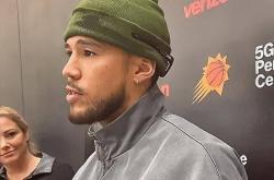 布克彻底(dǐ)怒(nù)了(le)！炮轟(hōng)NBA裁判“双标”成灾，还要求直接废掉裁判報(bào)告(gào)！