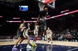 主(zhǔ)动發(fā)声，勇士王朝(cháo)终结！科尔并非罪(zuì)魁祸首，怀斯曼竟(jìng)成替罪(zuì)羊