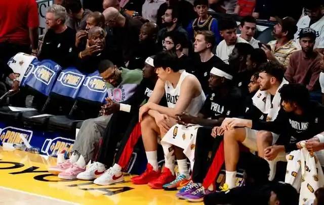 NBA常规赛开局表现未达预期，杨瀚森该何去何从？