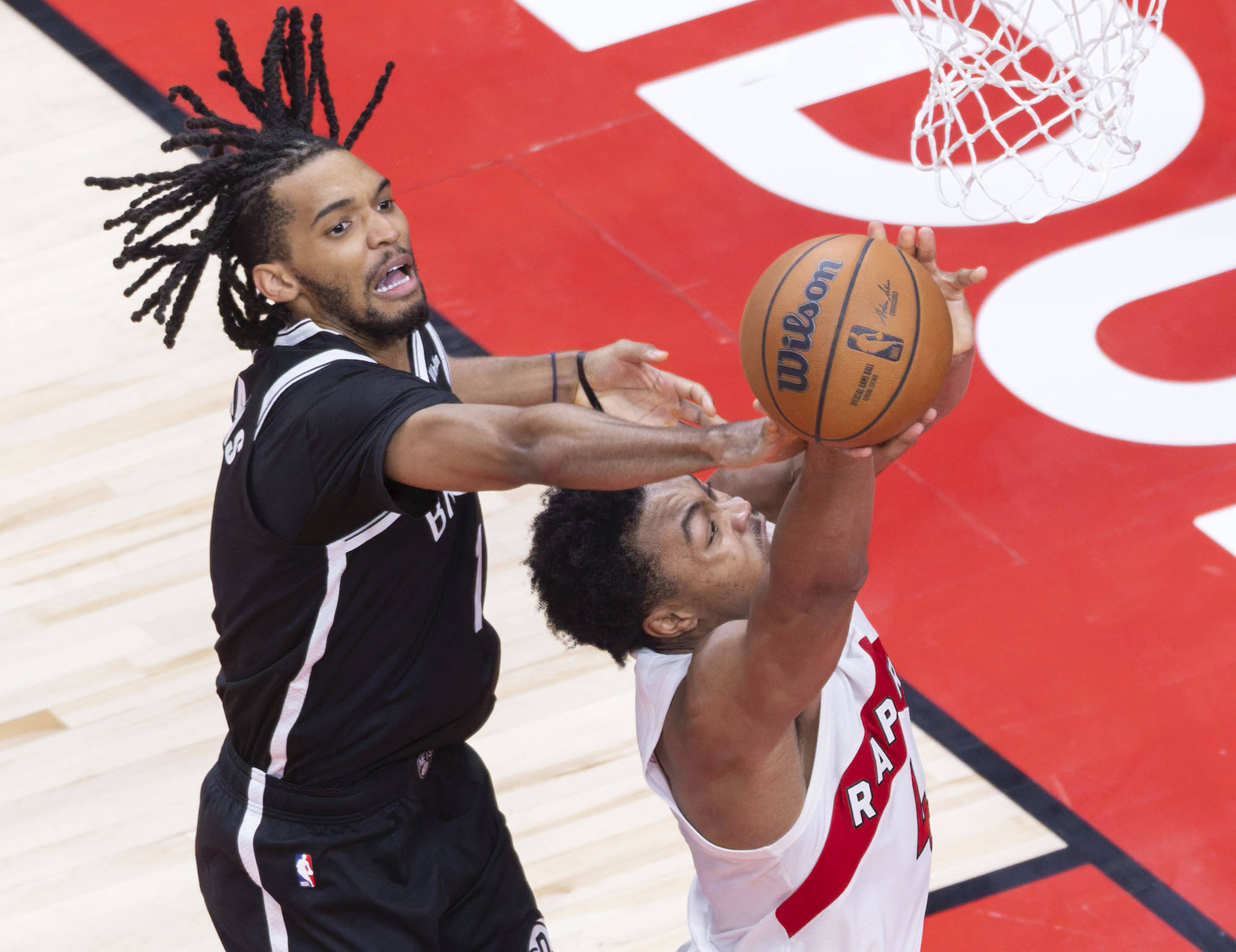 （体育）篮球——NBA季前赛：猛龙胜篮网