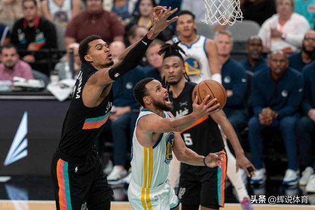 雷霆大胜湖人，勇士险胜马刺，NBA西部最新排名