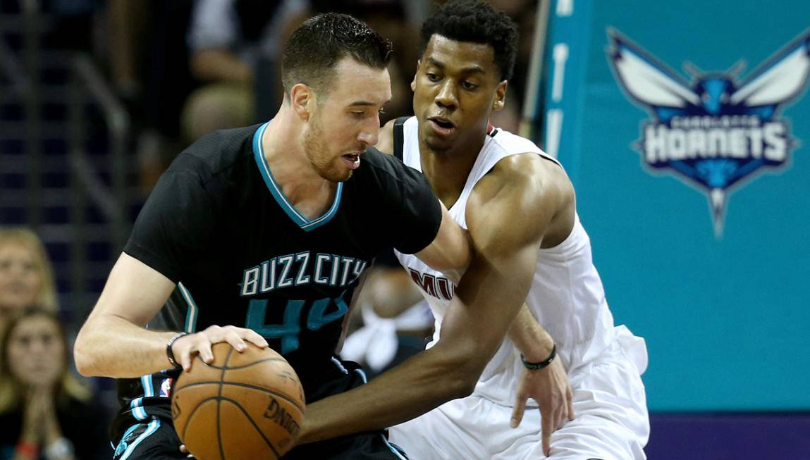 广州男篮选用新外援！NBA球员身高2米13，场均数据惊人