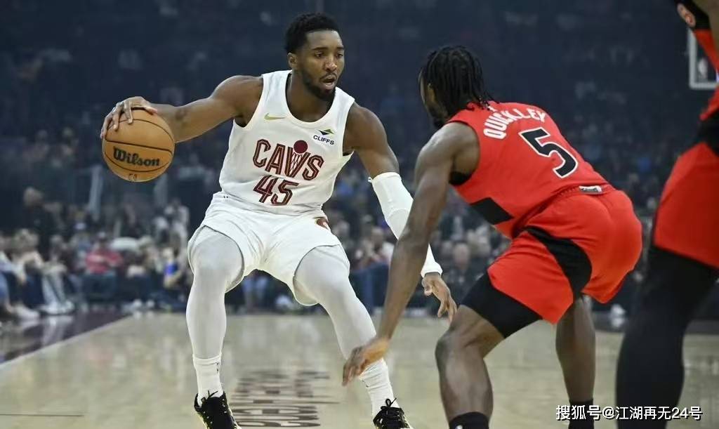 NBA得分榜大乱！5人得分30+，库里升第7，杜兰特19，4人抢得分王
