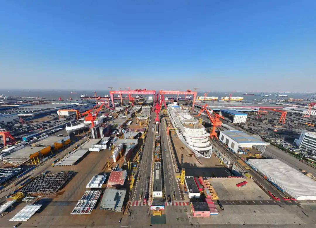 双船坞并进，八批次领跑！外高桥造船“十四五”实现产品谱系全面升级