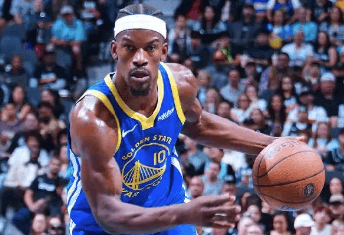 库里 49 分准绝杀马刺，NBA 杯上演 "库日天" 时刻