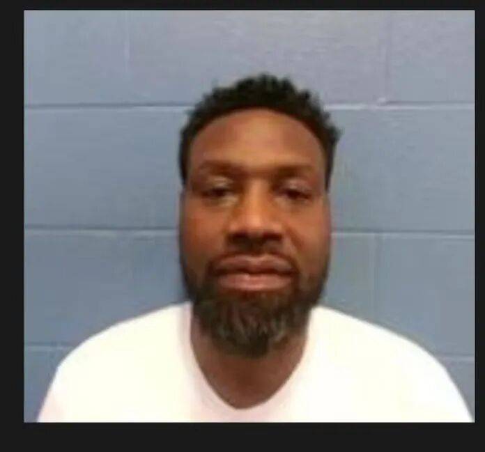 突发！现场逮捕！NBA最佳防守球员啊！活该...