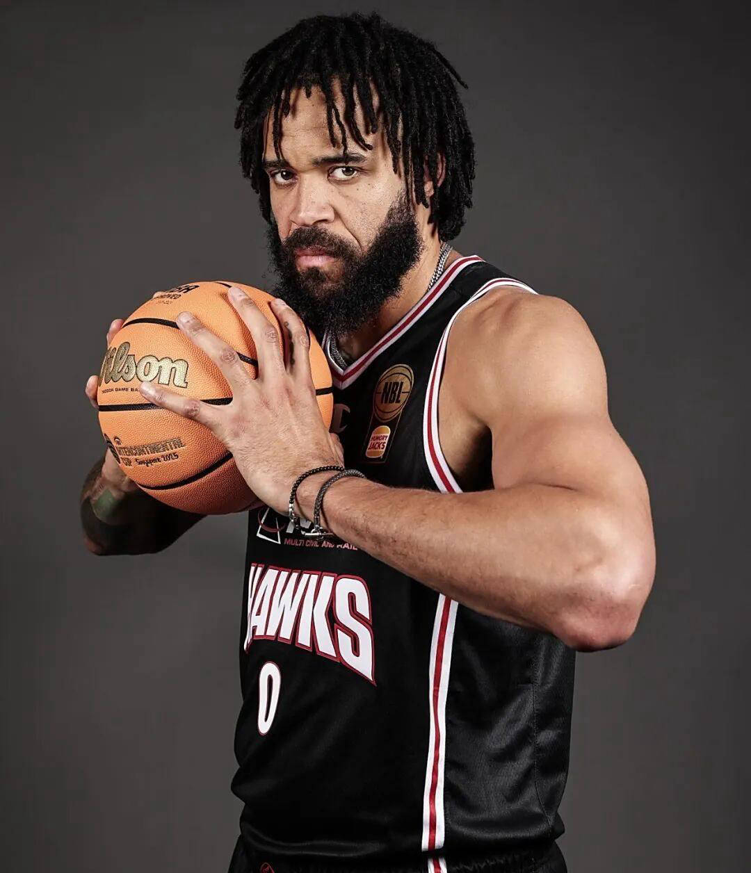 NBL首秀惊艳！昔日NBA总冠军中锋轰下32分13板3盖帽