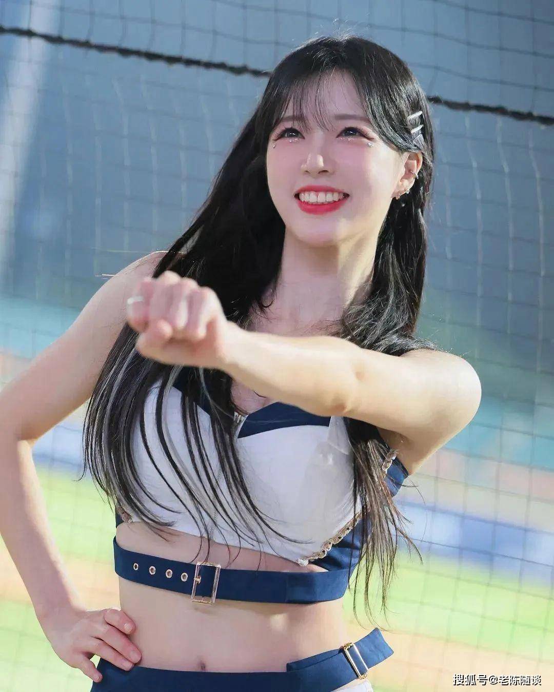 台湾球队啦啦队的新宠“釜山女神”李晧禎