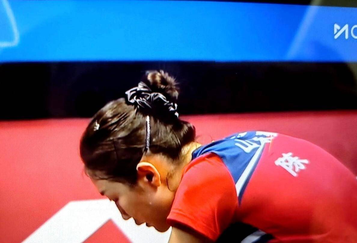 上海乒乓球队的光板队服，全运会上的赞助暗战与地域形象思考