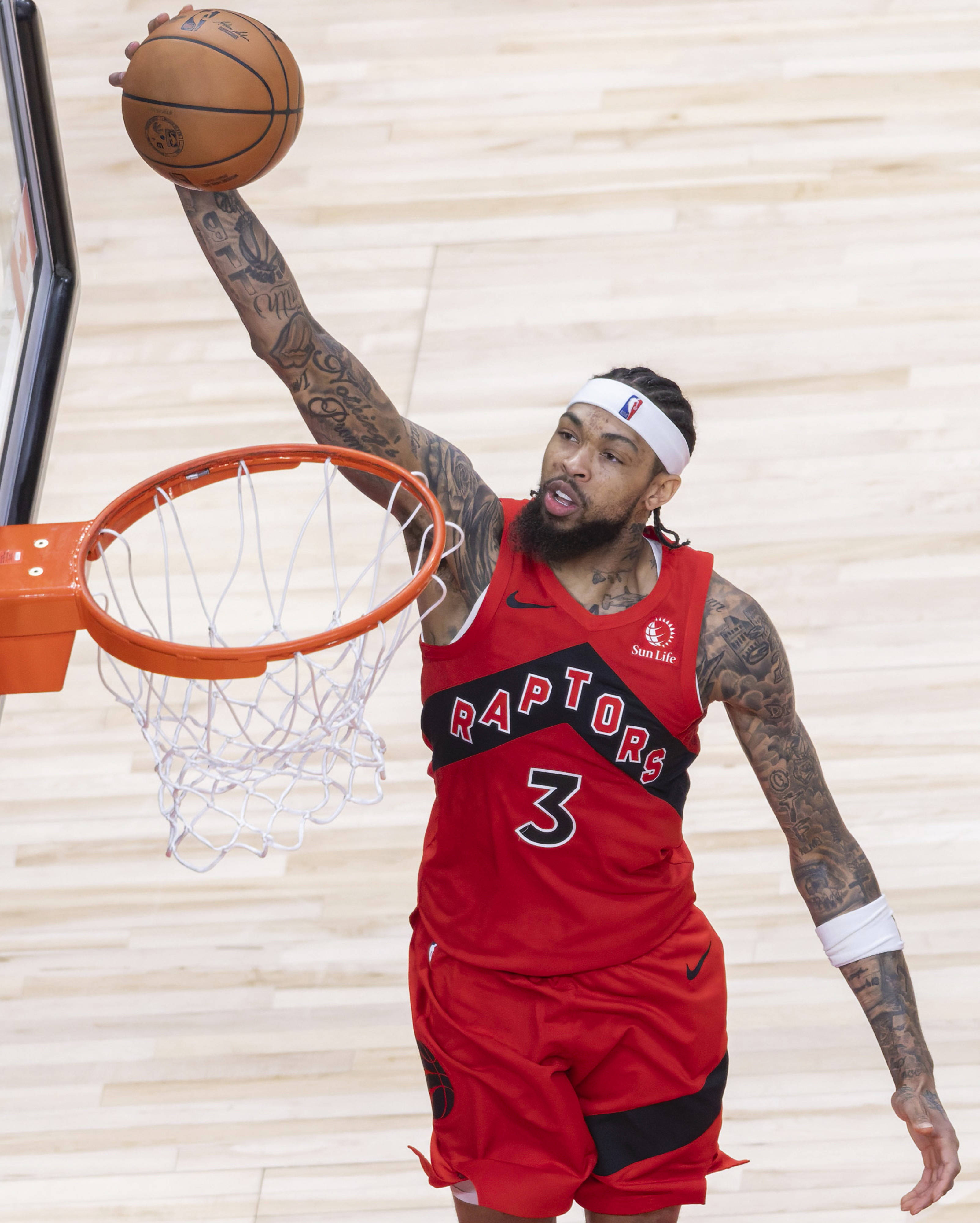 （体育）篮球——NBA常规赛：猛龙胜勇士