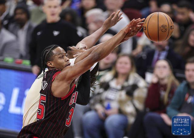 NBA常规赛：雄鹿胜公牛