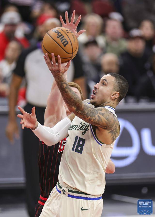 NBA常规赛：雄鹿胜公牛