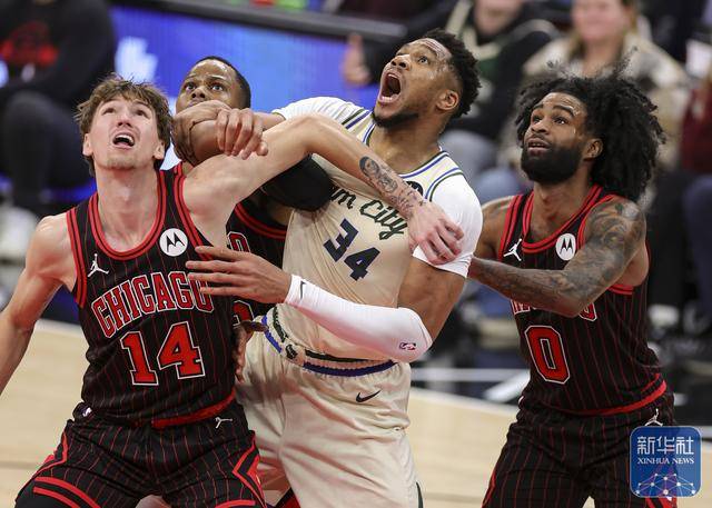 NBA常规赛：雄鹿胜公牛