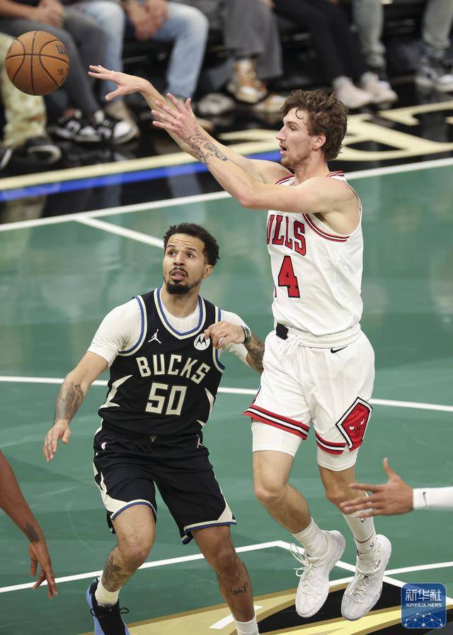 NBA常规赛｜雄鹿胜公牛