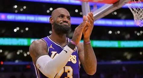 最后两分钟裁判报告出炉，湖人太阳一战为何争议更甚？